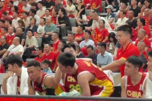 这球队氛围太好了！谁是中国男篮的最佳气氛组？